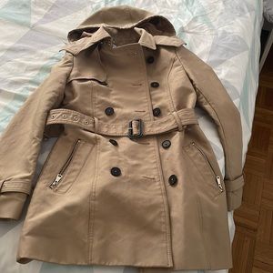 Zara trench coat in size xs